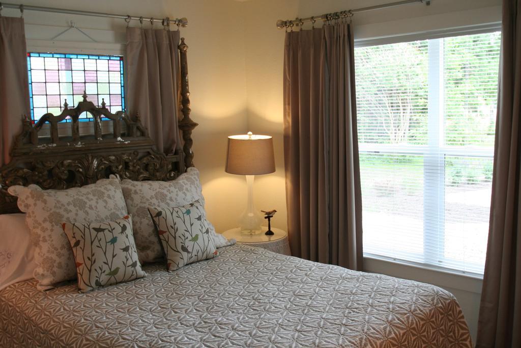 Manchaca Bear Creek Cottage מראה חיצוני תמונה