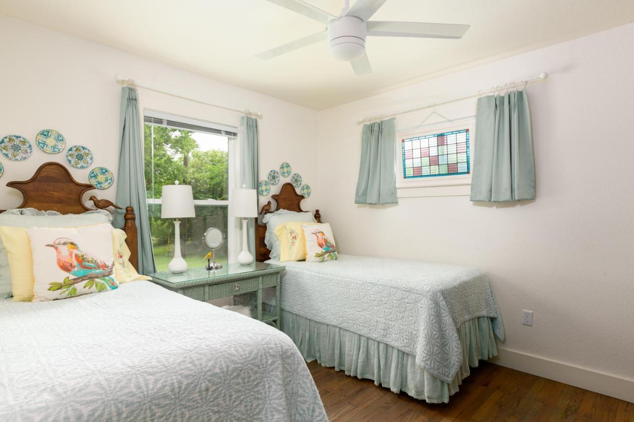 Manchaca Bear Creek Cottage מראה חיצוני תמונה