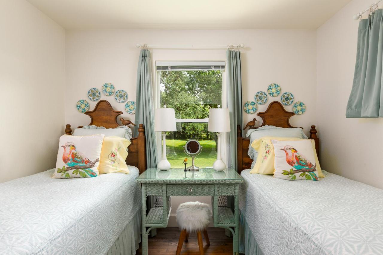 Manchaca Bear Creek Cottage מראה חיצוני תמונה